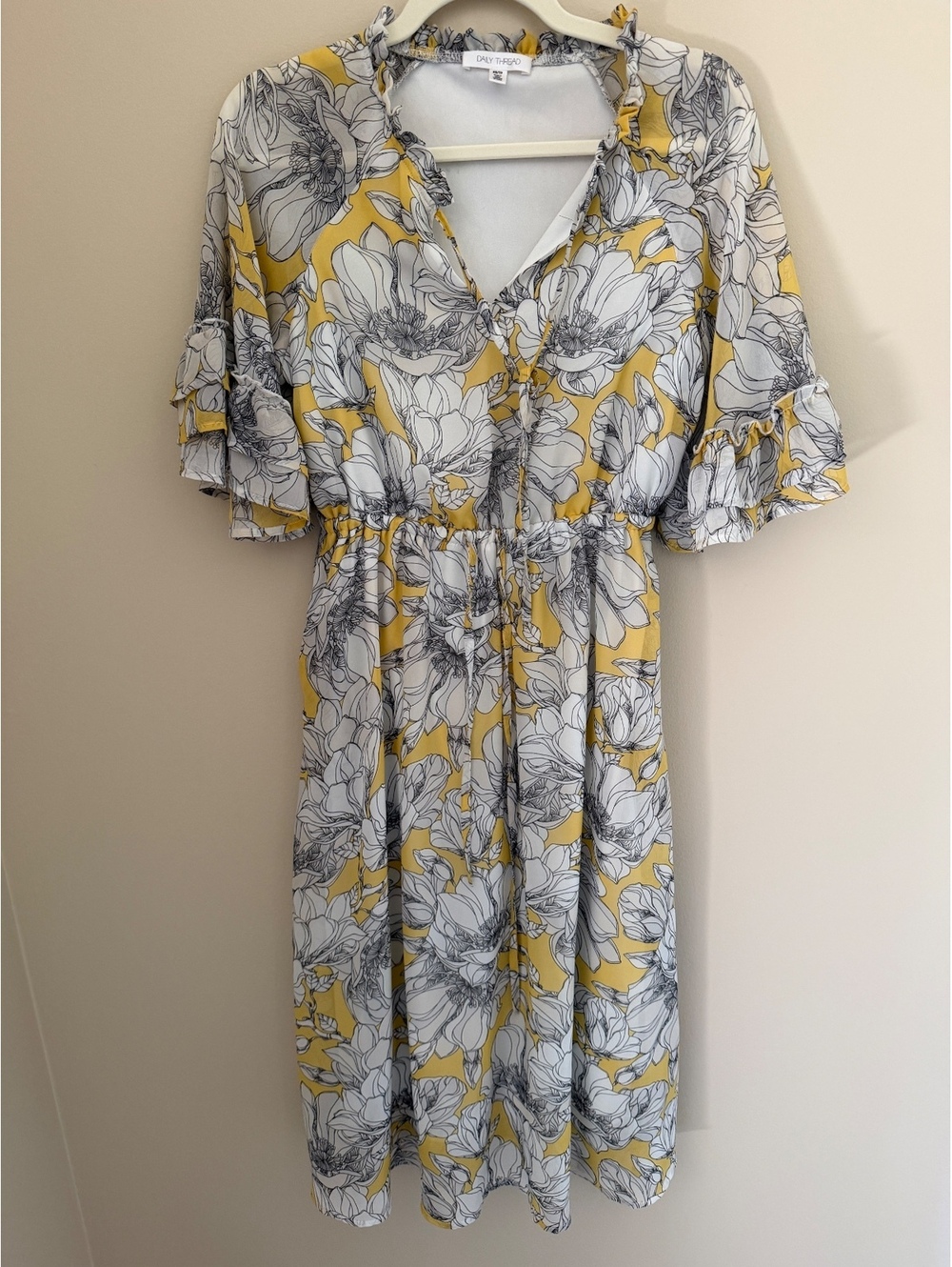 XS/S Daily Thread beautiful flowy dress